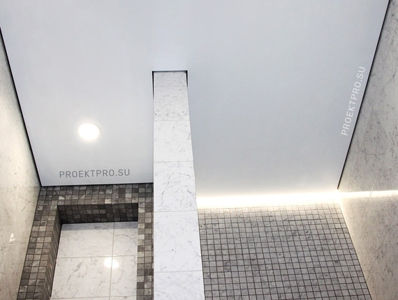 Подсветка по периметру натяжного потолка в ванне