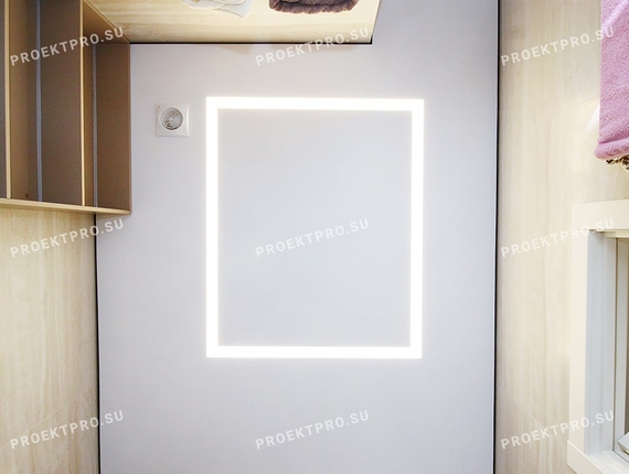 Световой квадрат в тканевом потолке в ванной