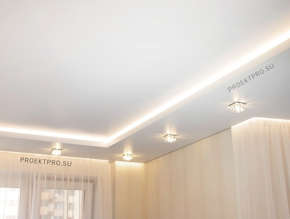 Двухуровневые натяжные потолки с подсветкой в зал